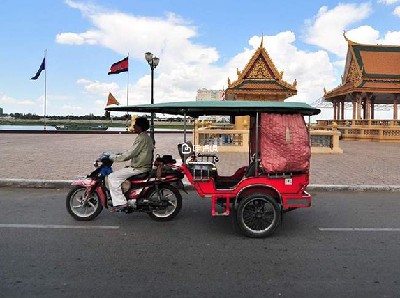 柬埔寨主要交通工具-TUK